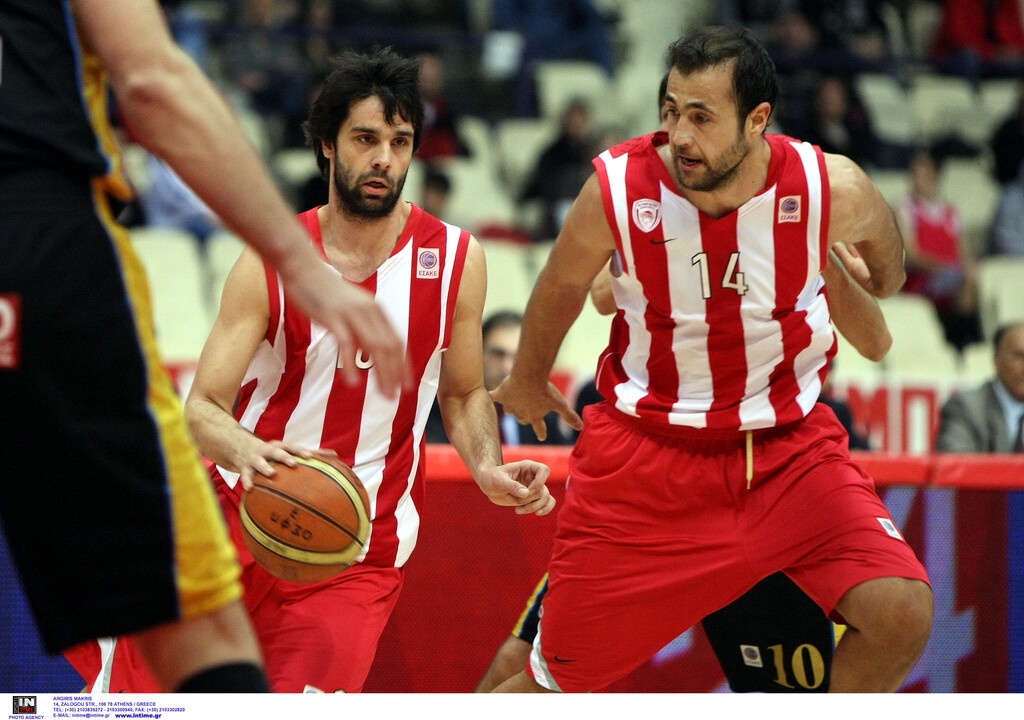 ΑΝΔΡΕΑΣ ΓΛΥΝΙΑΔΑΚΗΣ: Παναθηναϊκός (1997-2001), ΑΕΚ (2003-05, 2007), Ολυμπιακός (2009-12)