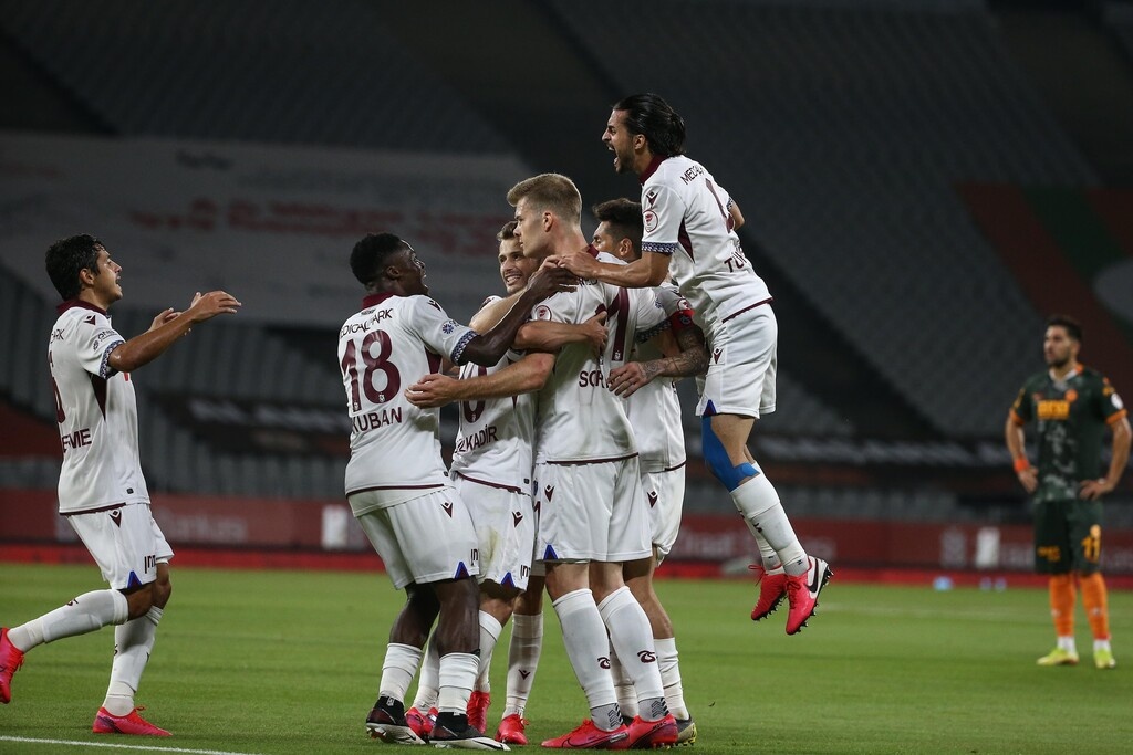 Τράμπζονπορ-Αλάνιασπορ 2-0: Πικρός τελικός για τα ελληνόπουλα (video+photos)