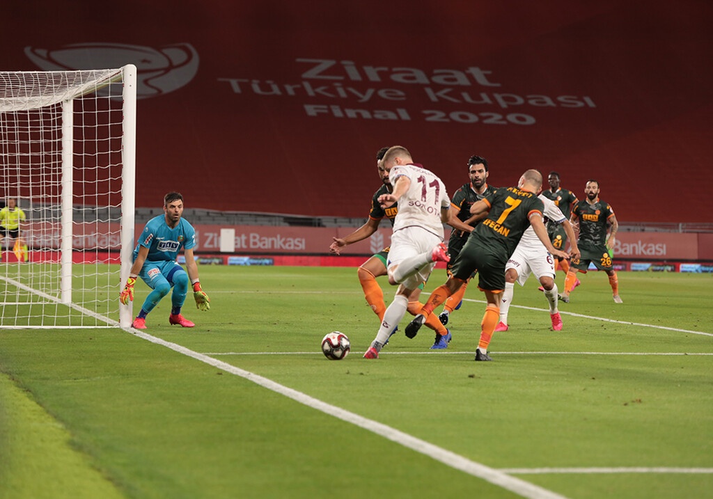 Τράμπζονπορ-Αλάνιασπορ 2-0: Πικρός τελικός για τα ελληνόπουλα (video+photos)