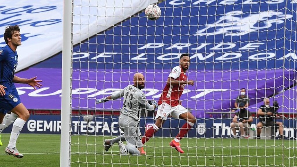 Άρσεναλ-Τσέλσι 2-1: 29 γκολ ο πυροβόλος Ομπαμεγιάνγκ, 14 κύπελλα οι «κανονιέρηδες»! (videos+photos)
