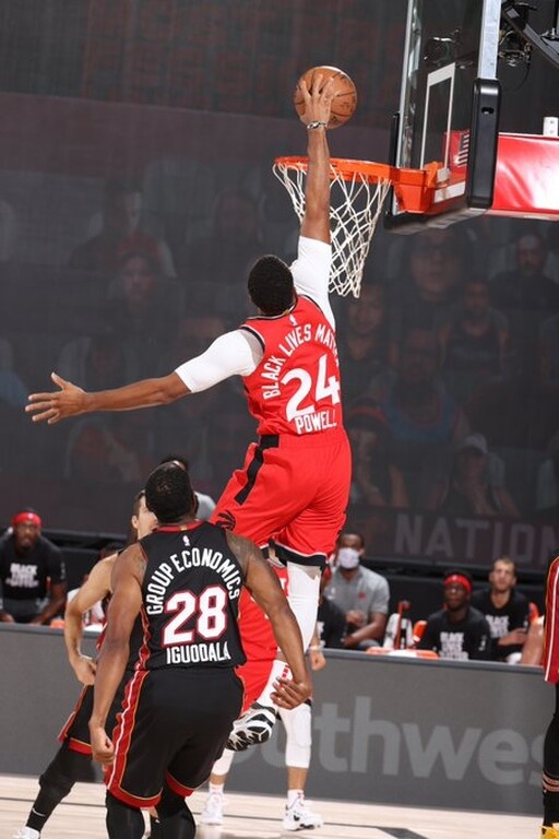 Οι Ράπτορς νίκησαν τους Χιτ με ΜΥΘΙΚΟ Φαν Φλιτ! (videos+photos)