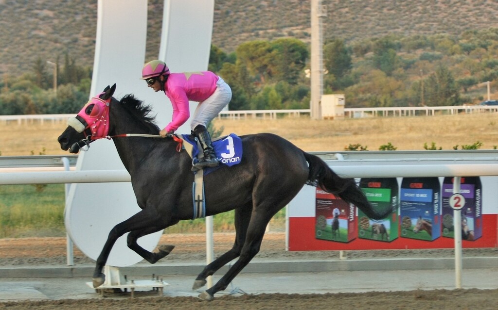 ΟΒΕΡ ΔΕ ΓΚΑΝΣ και Γιάννης Ψαραδάκης κατακτούν το Κύπελλο Φιλίππου Ενώσεως