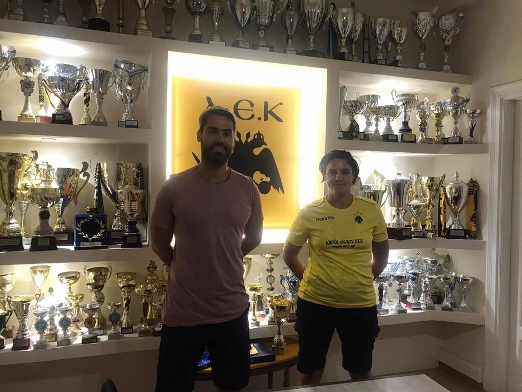 ΑΕΚ: Συνεχίζει η Πάτερου στο πόλο γυναικών