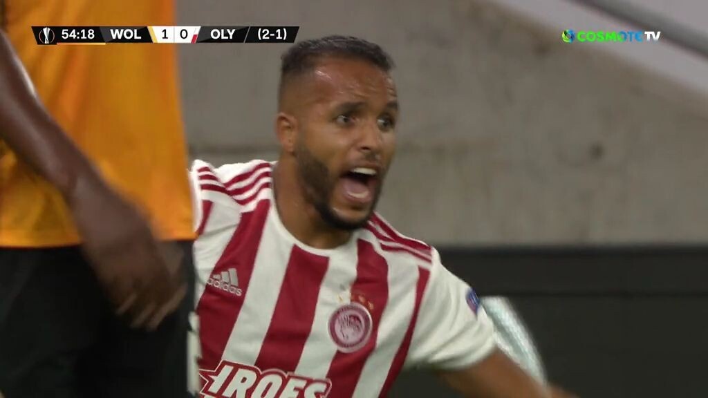 Γουλβς – Ολυμπιακός: «Φωνάζει» για πέναλτι στον Ελ Αραμπί (videos+photos)