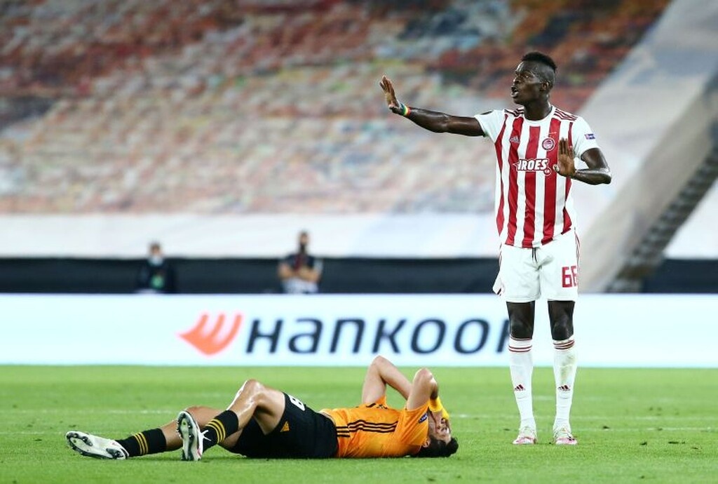 Γουλβς – Ολυμπιακός 1-0: Μολι-ΝO στην πρόκριση από τους «λύκους» (video+photos)