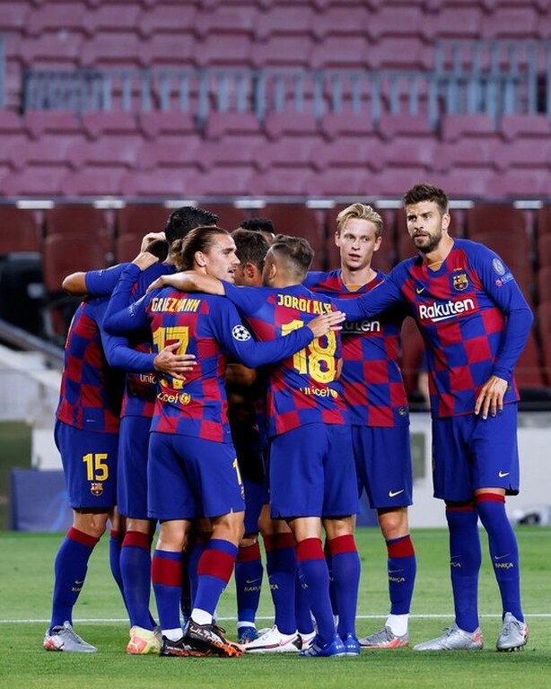 Μπαρτσελόνα-Νάπολι 3-1: Στους «8» με «μυθικό» Μέσι (video+photos)