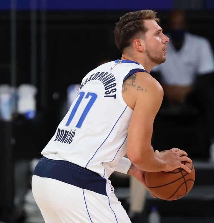 NBA: Ένα Top-10 γεμάτο «μαγεία» από τον Ντόντσις (video)