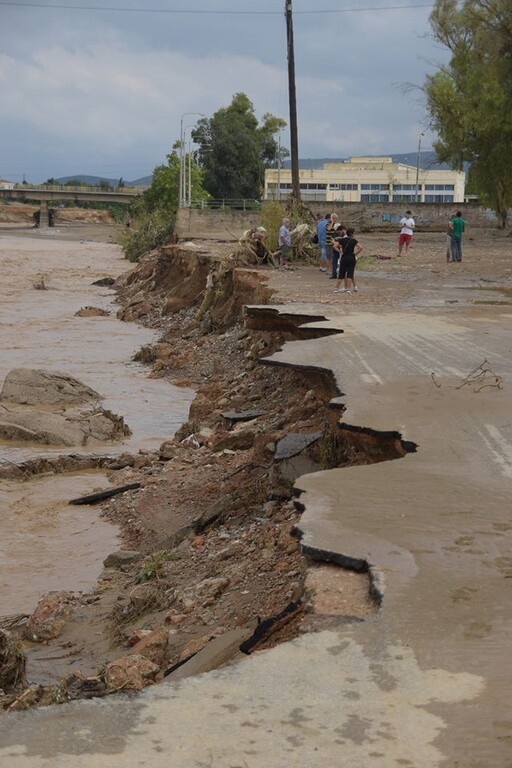 Εικόνες βιβλικής καταστροφής στην Εύβοια Πηγή φωτο: Evia Halkida Blog