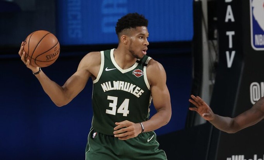 NBA: Επέμβαση για τον Αντετοκούνμπο (photos)