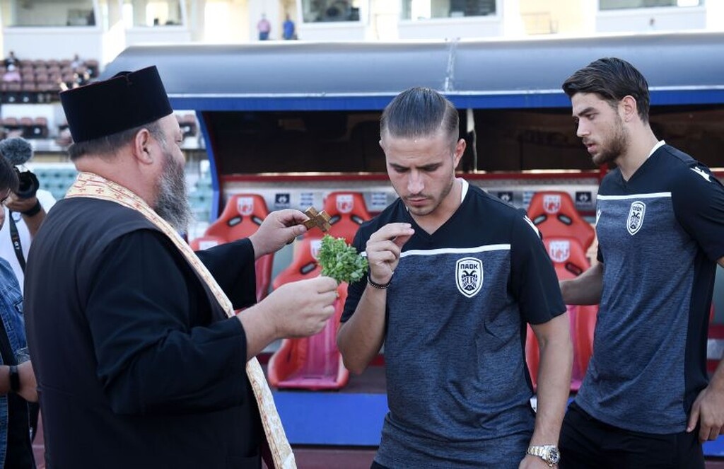 ΝΠΣ Βόλος – ΠΑΟΚ: Αγιασμός και βραβεύσεις πριν το φιλικό (photos)
