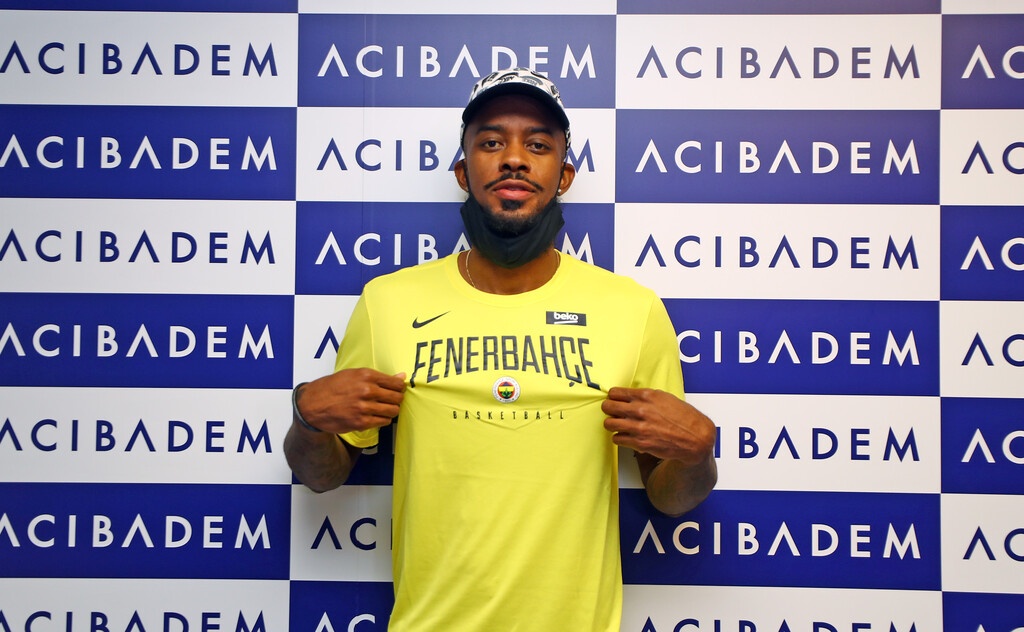 Φενέρμπαχτσε: Πέρασε από ιατρικές εξετάσεις ο Μπράουν (photos)