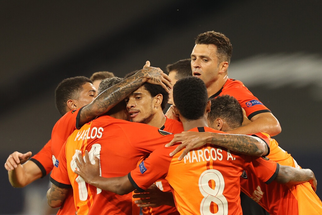 Με… πάρτι στα ημιτελικά η Σαχτάρ, διέλυσε 4-1 τη Βασιλεία (video+photos)