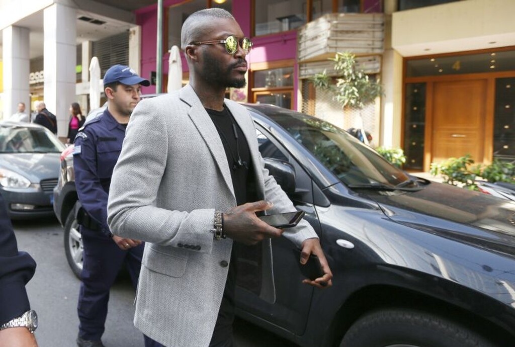 Τζιμπρίλ Σισέ: Το «λιοντάρι» έγινε 39 ετών (videos+photos)