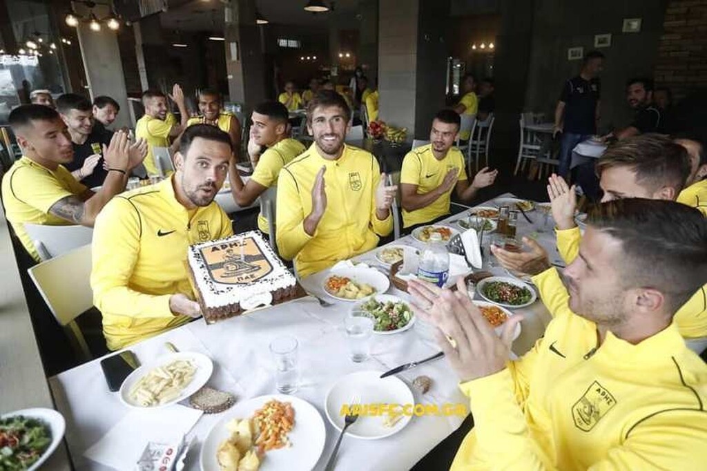 Άρης: Η τούρτα έκπληξη στον Ματίγια! (video & photos)