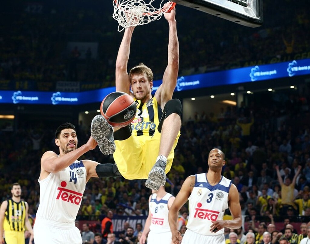 Με Σλούκα η κορυφαία ομάδα της Φενερμπαχτσέ! (Photos)