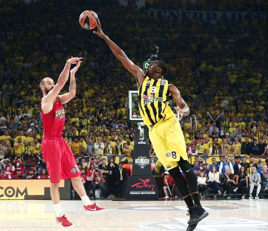 Με Σλούκα η κορυφαία ομάδα της Φενερμπαχτσέ! (Photos)