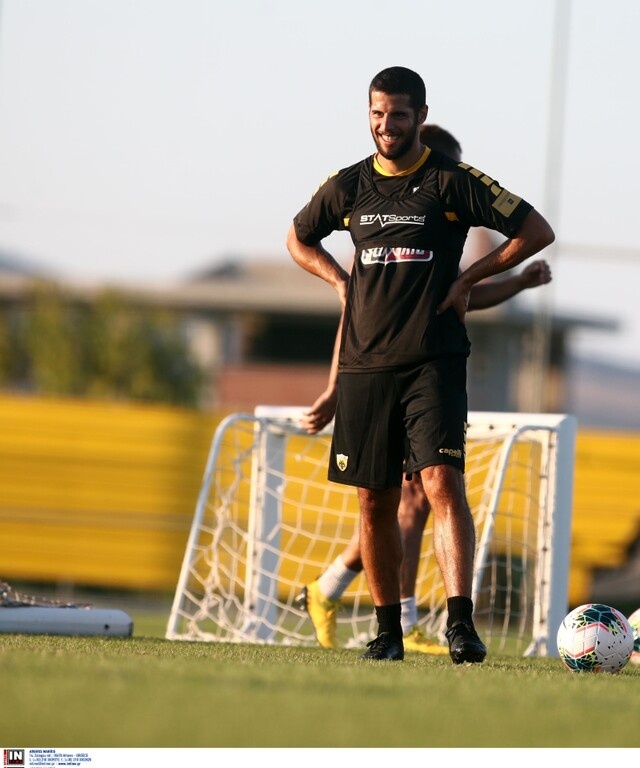 AEK: Ο Ινσούα με τα κιτρινόμαυρα (photos)