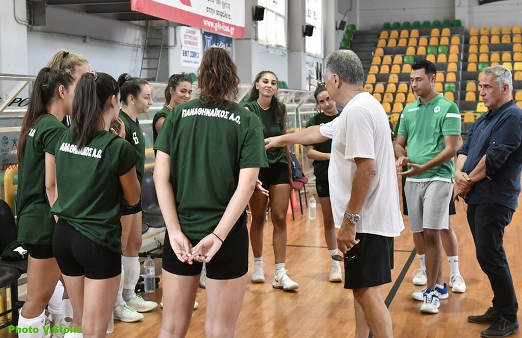 «Φίνα» η πρώτη προπόνηση για την γυναικεία ομάδα βόλεϊ του Παναθηναϊκού! (photos+video)