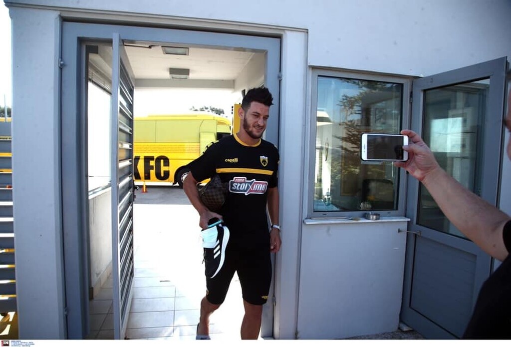 AEK: Στα Σπάτα ο Χνιντ (photos)