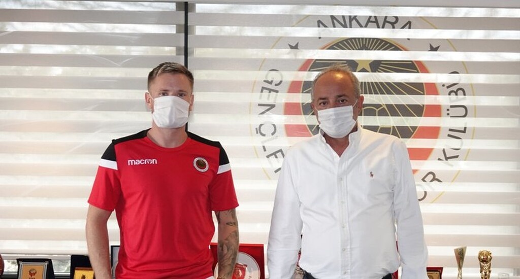Στην Γκεντσλεμπιρλιγκί ο Γιόχανσον! (Photos)