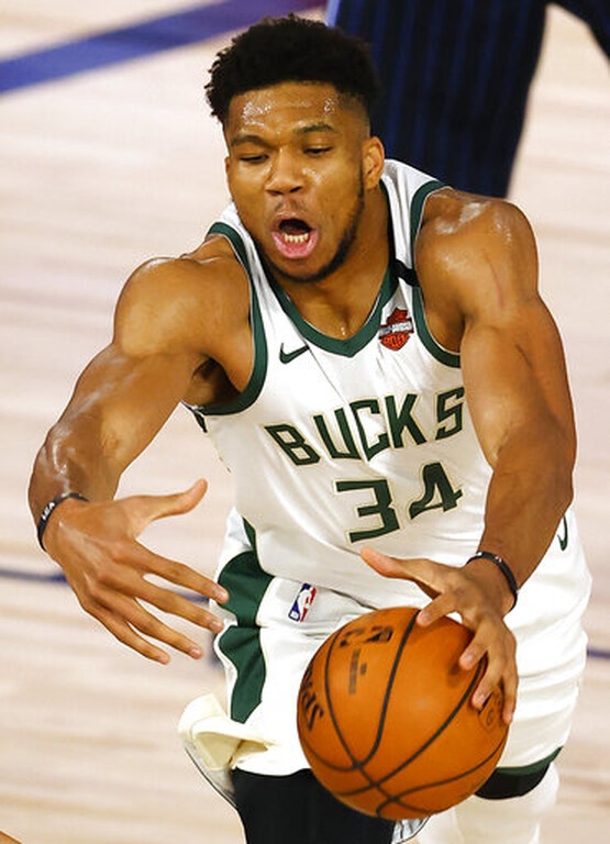 NBA: «Φωτιά» ο Αντετοκούνμπο και 2-1 οι Μπακς (video+photos)