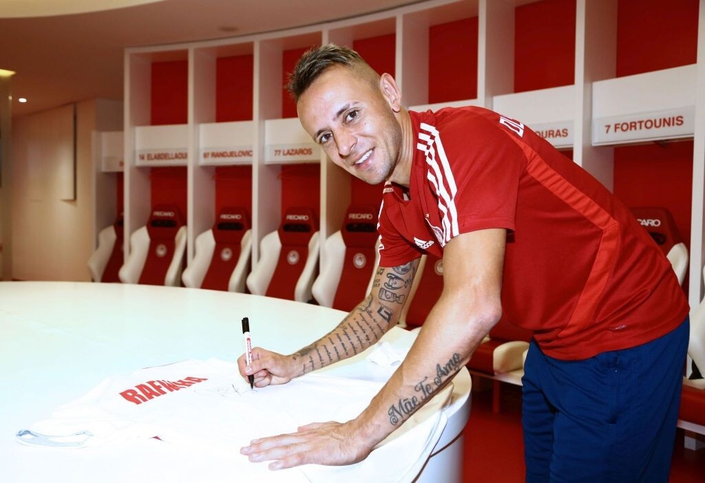 Ολυμπιακός: Ανακοίνωσε τον Ραφίνια (photos)