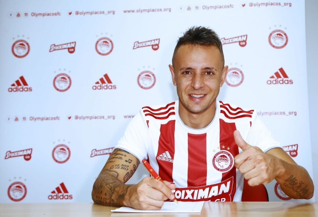 Ολυμπιακός: Ανακοίνωσε τον Ραφίνια (photos)