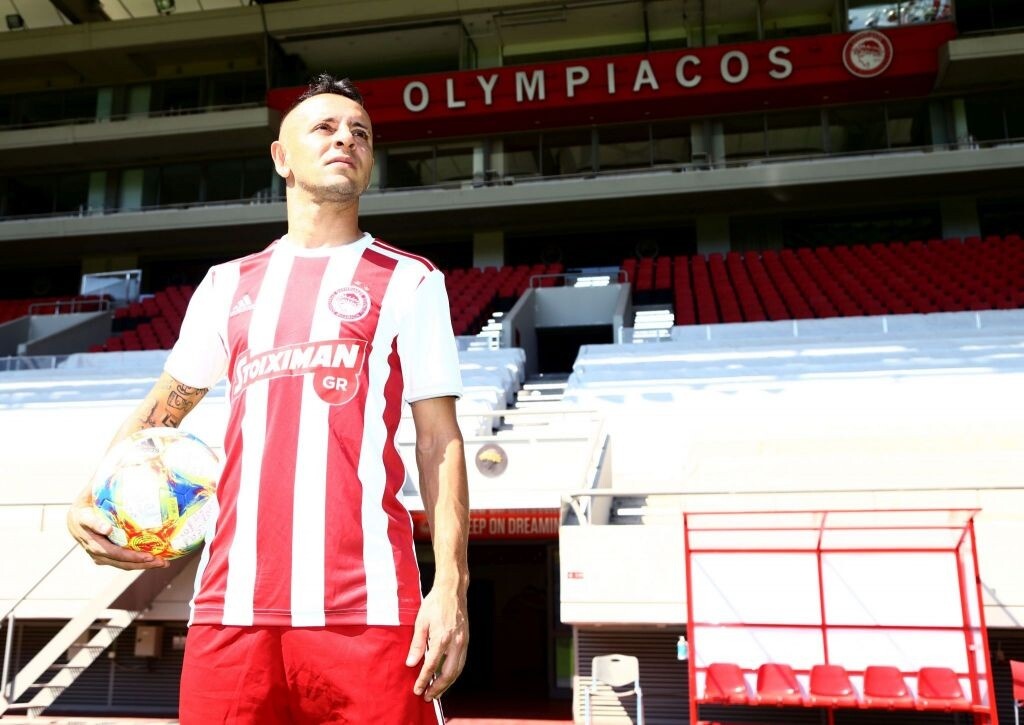 Ολυμπιακός: Ανακοίνωσε τον Ραφίνια (photos)