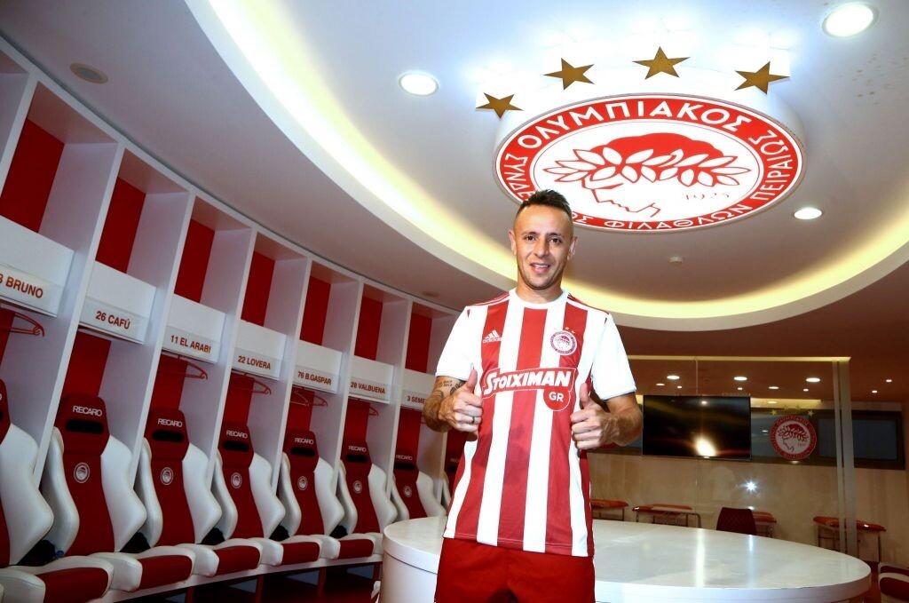 Ολυμπιακός: Ανακοίνωσε τον Ραφίνια (photos)