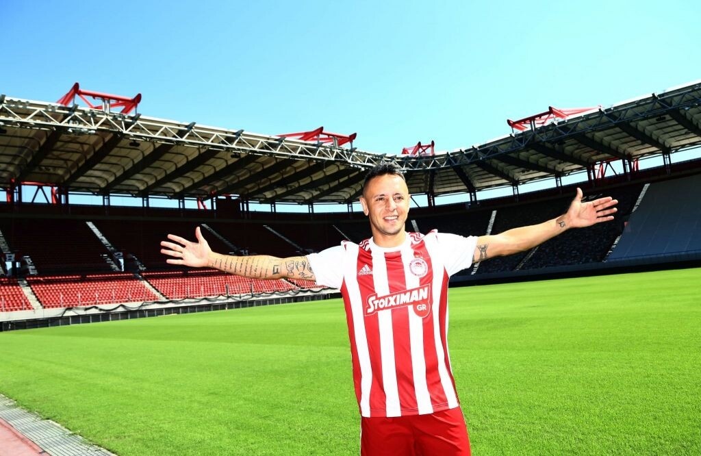 Ολυμπιακός: Ανακοίνωσε τον Ραφίνια (photos)