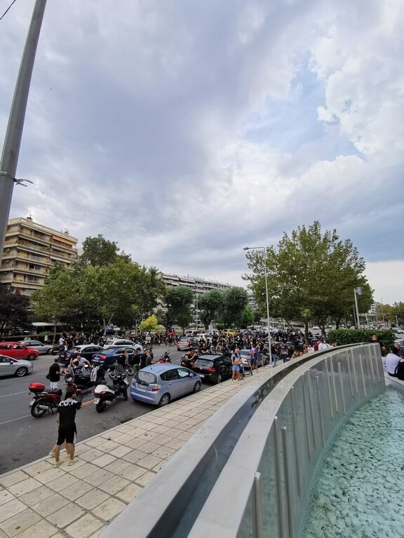 ΠΑΟΚ-Μπεσίκτας: Συνοδεία κόσμου στην Τούμπα η αποστολή του «δικεφάλου»!