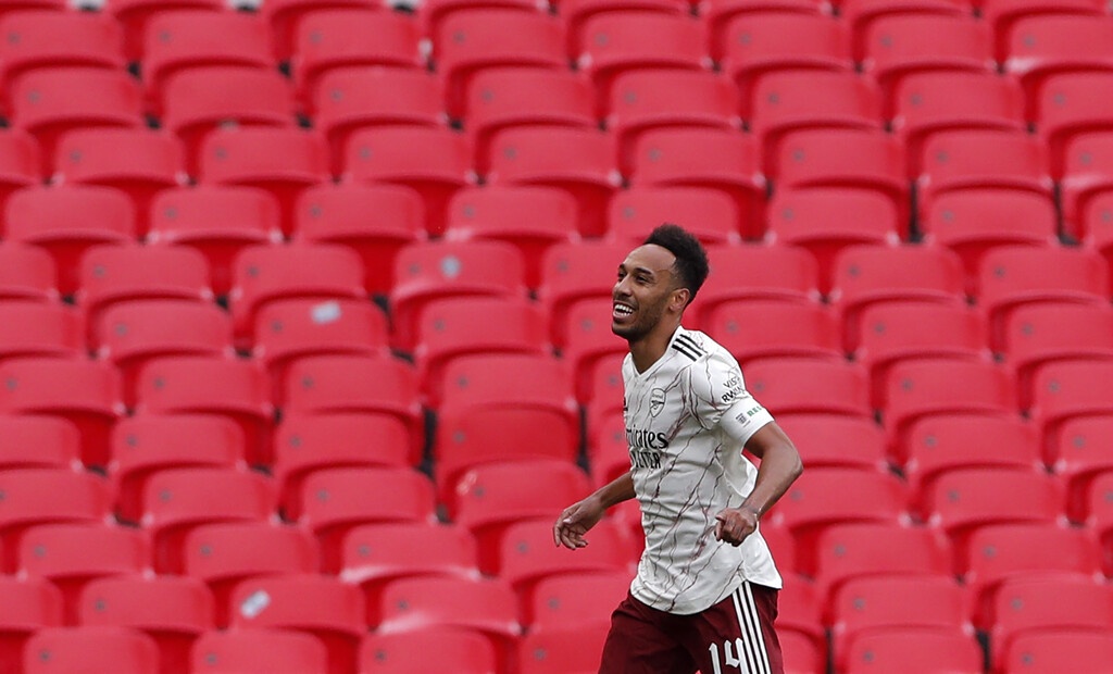 Άρσεναλ-Λίβερπουλ: Προβάδισμα με Ομπαμεγιάνγκ που το αφιέρωσε στον «Black Panther» (video+photos)