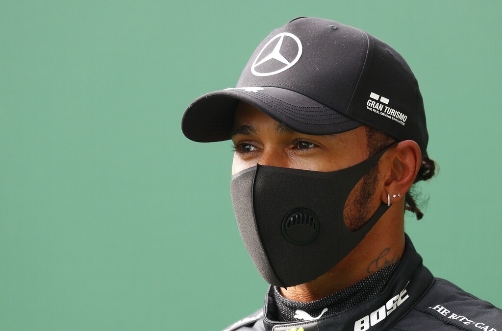 Formula 1: «Έσπασε» τα κοντέρ ο Χάμιλτον και τίμησε τον Μπόουζμαν (photos)