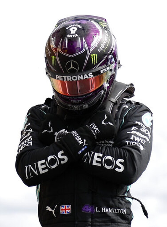 Formula 1: «Έσπασε» τα κοντέρ ο Χάμιλτον και τίμησε τον Μπόουζμαν (photos)