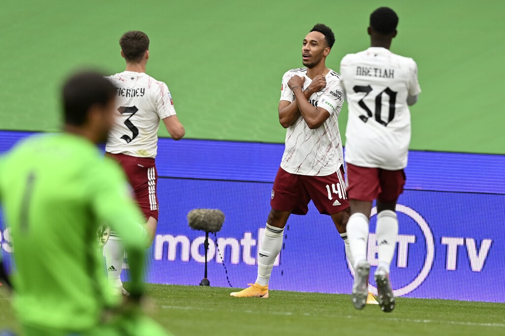 Άρσεναλ-Λίβερπουλ: Προβάδισμα με Ομπαμεγιάνγκ που το αφιέρωσε στον «Black Panther» (video+photos)