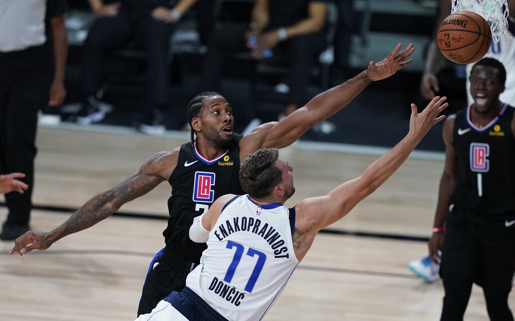 NBA: Ο Λέοναρντ τη «μονομαχία» με τον Ντόνσιτς και οι Κλίπερς την πρόκριση (videos+photos)