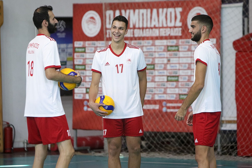 Την «πρώτη» της προπόνηση με μία… απουσία έκανε η ανδρική ομάδα βόλεϊ του Ολυμπιακού (photos)