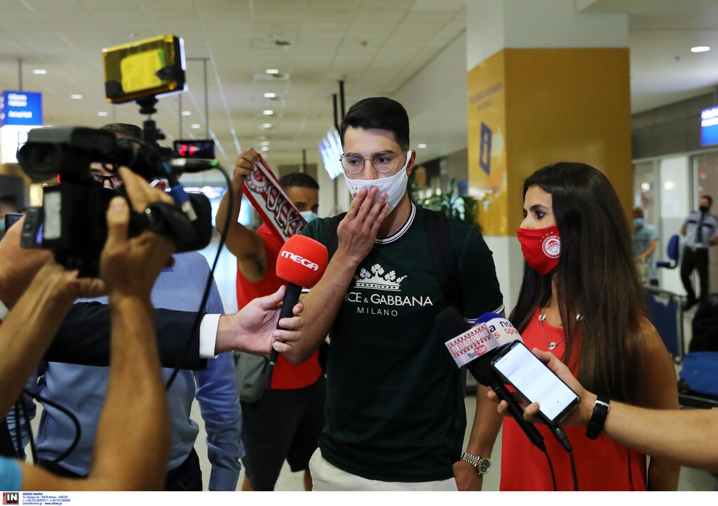 Ολυμπιακός: Έφτασε στην Ελλάδα ο Πέπε (photos)