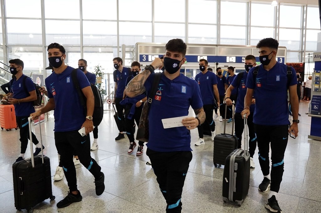 Εθνική Ελλάδας: Η αναχώρηση για Σλοβενία και η νέα φανέλα (photos)