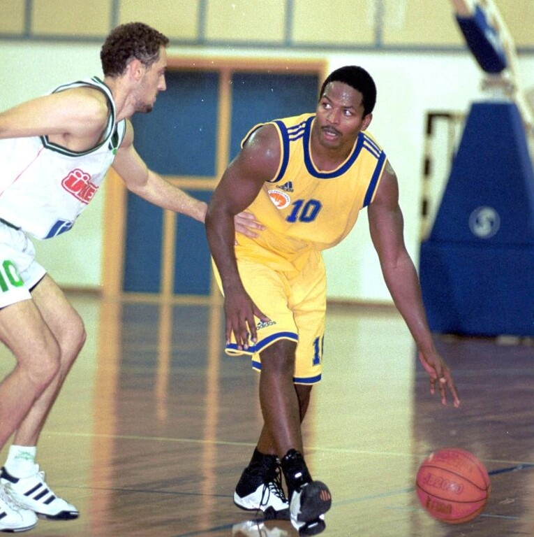 Περιστέρι: Δεν ξέχασε τον Αλφόνσο Φορντ (video+photos)