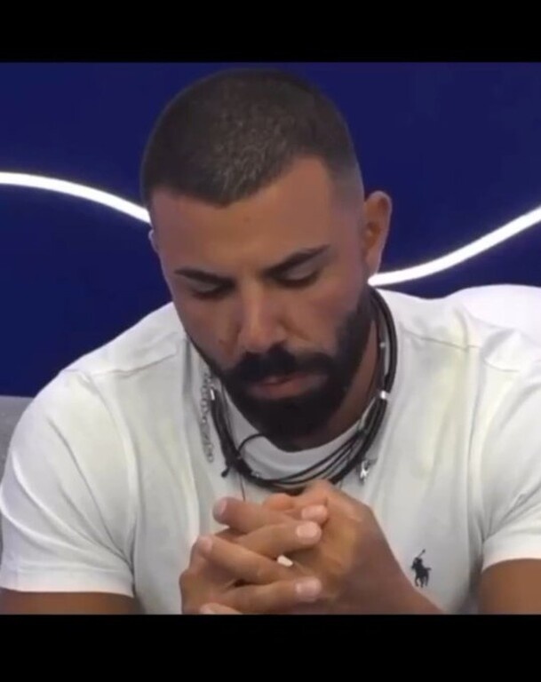Σάλος προκλήθηκε με την ατάκα του παίκτη του Big Brother, Αντώνη Αλεξανδρίδη, περί βιασμού που έφερε και την εκδίωξή του από το ριάλιτι του ΣΚΑΪ.