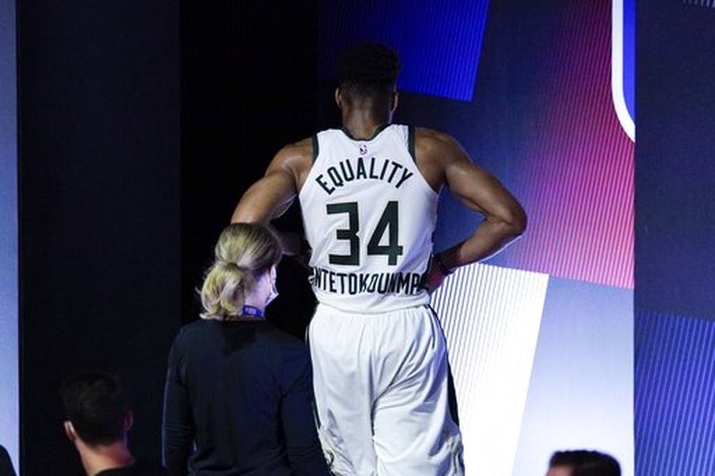 Χιτ-Μπακς: Τέλος ο Αντετοκούνμπο από το Game 4! (videos)