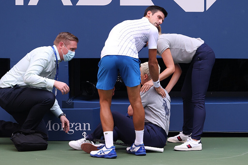 US Open: Αποβλήθηκε από τη διοργάνωση ο Τζόκοβιτς για απίστευτο λόγο (video)