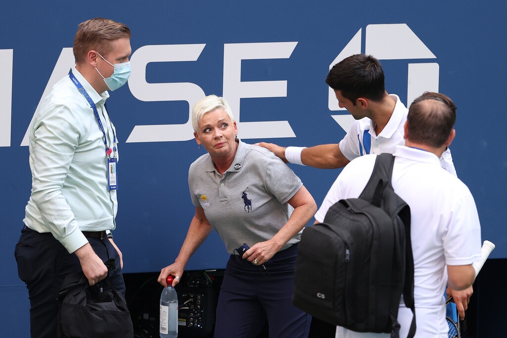 US Open: Αποβλήθηκε από τη διοργάνωση ο Τζόκοβιτς για απίστευτο λόγο (video)