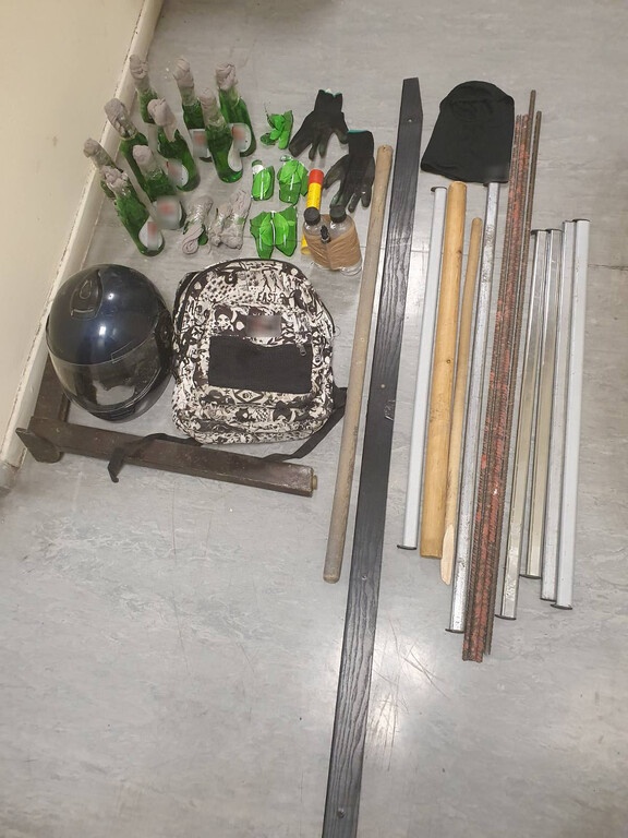 Επεισόδια με τραυματίες αστυνομικούς και συλλήψεις στην Καλλιθέα! (photos)