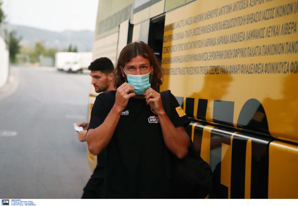 ΑΕΚ: Η άφιξη κι η προπόνηση στο Πανθεσσαλικό (photos)