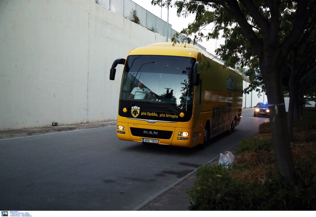 ΑΕΚ: Η άφιξη κι η προπόνηση στο Πανθεσσαλικό (photos)