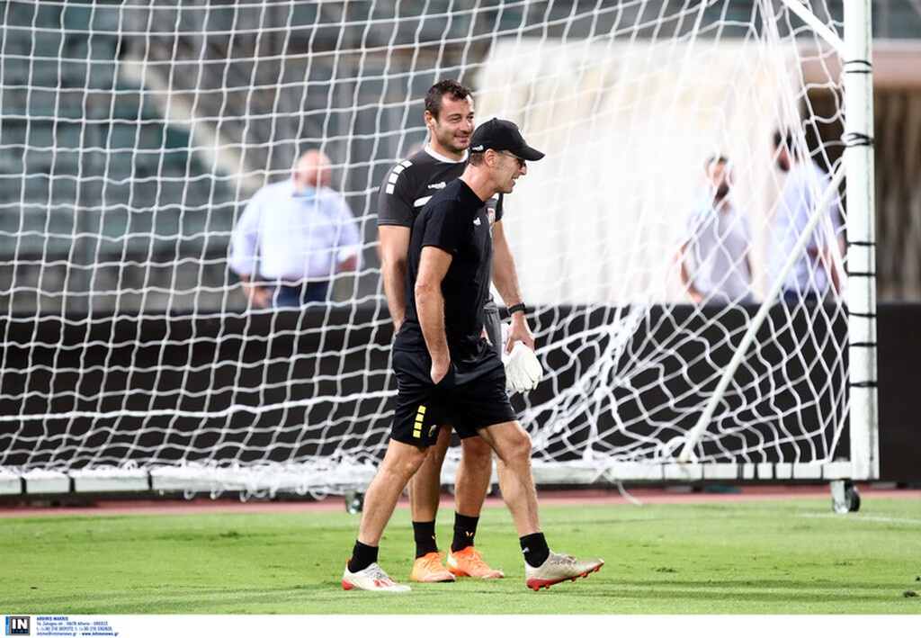 ΑΕΚ: Η άφιξη κι η προπόνηση στο Πανθεσσαλικό (photos)