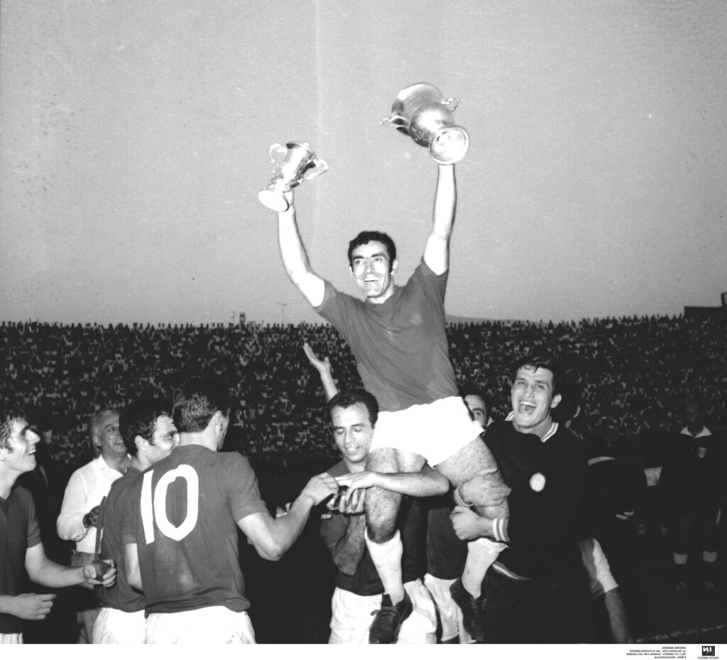 6 γκολ μετράει σε τελικούς ο Γιώργος Σιδέρης, όντας ο πρώτος στη σχετική λίστα. Επίσης, με 73 παραμένει μέχρι και σήμερα ο κορυφαίος σκόρερ του θεσμού. Σε πέντε σεζόν ήταν ο παίκτης με τα περισσότερα.