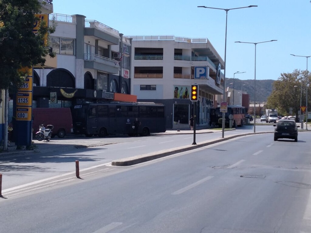 ΑΕΚ-Ολυμπιακός: «Αστακός» ο Βόλος υπό το φόβο νέων επεισοδίων (photos)